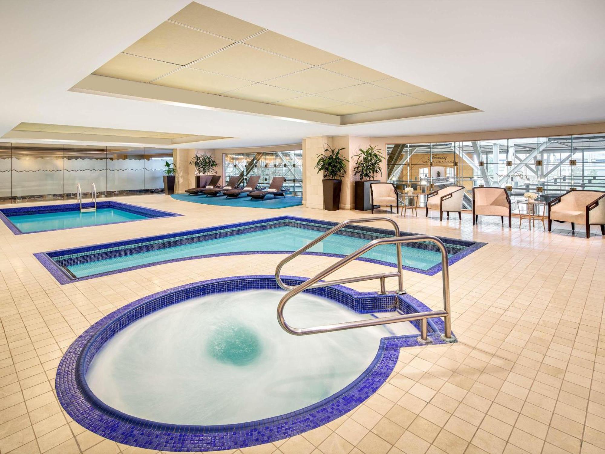 Fairmont Vancouver Airport In-Terminal Hotel Ричмонд Экстерьер фото